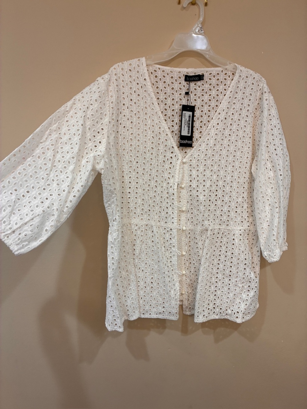 Boohoo White Eyelet Button-Up Peplum Top 3/4 elastic sleeves.